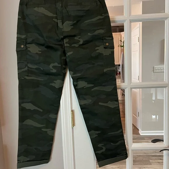 Democracy ab solution utility roll cuff pants size 6 NWT - Picture 7 of 10